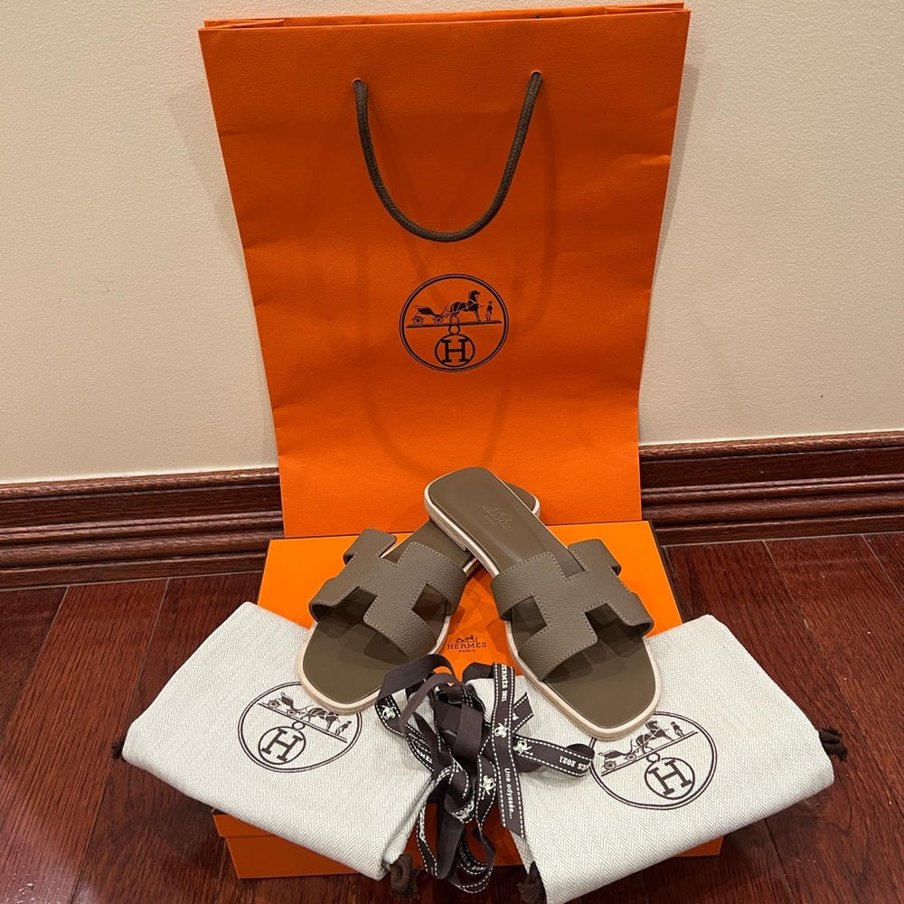 BNIB Hermes Oran Sandal in Epsom Calfskin Etoupe 36.5 - Picture 2 of 10